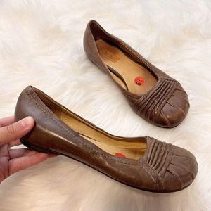 Miz Mooz Daisy Brown Leather Slip On Flats Size 6.5